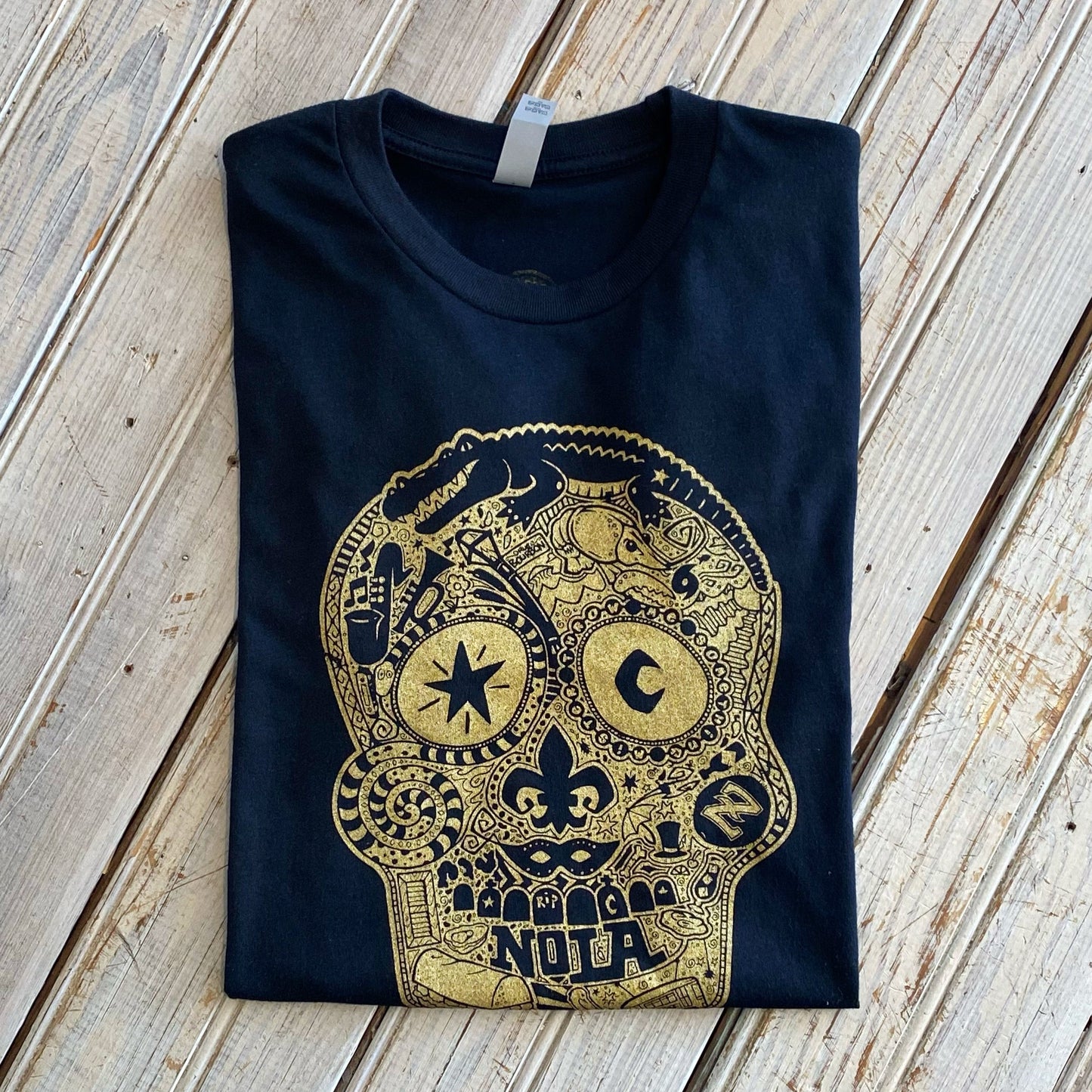 Nola Skull Unisex Tee-black/gold