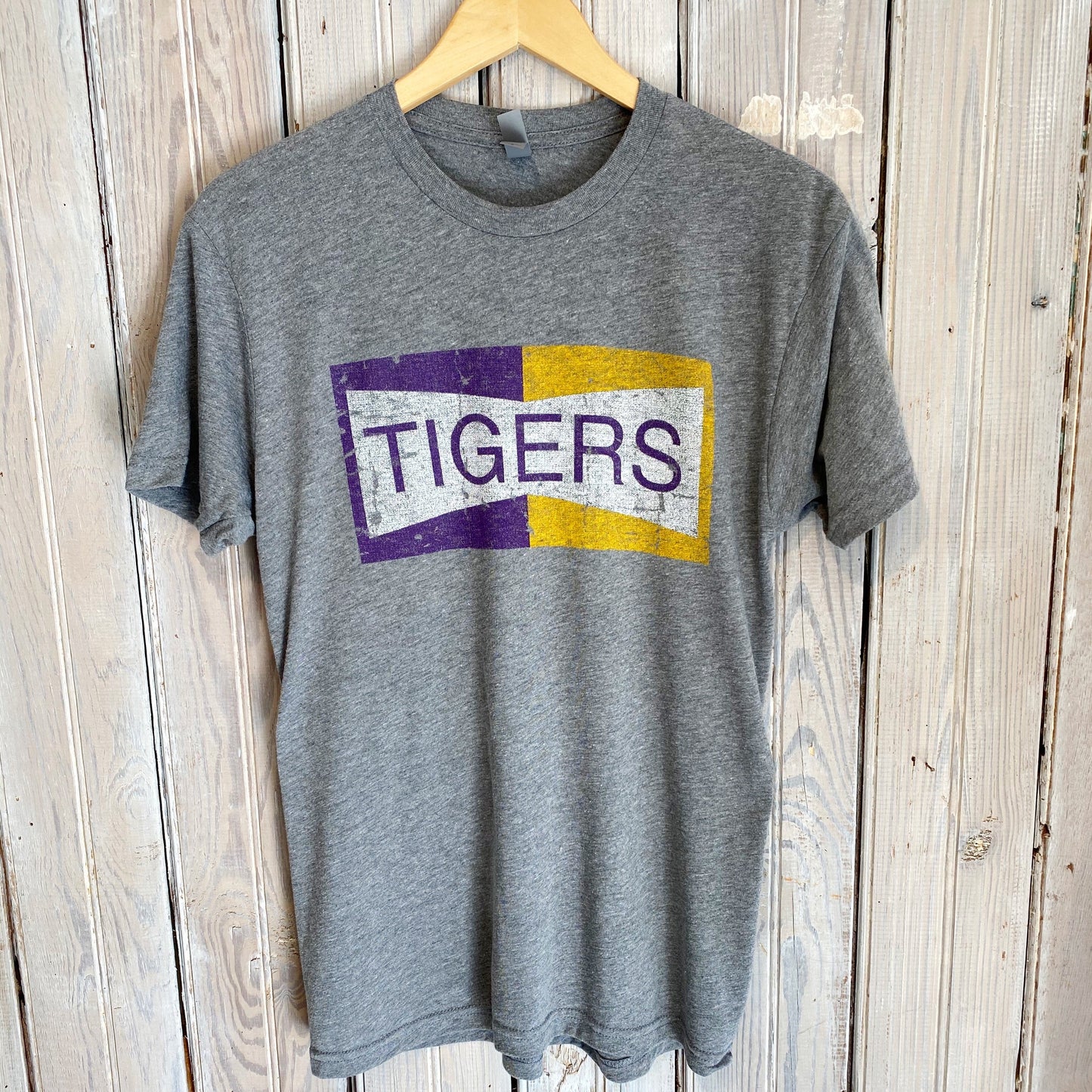 Two Tone Tigers Tee-tri grey