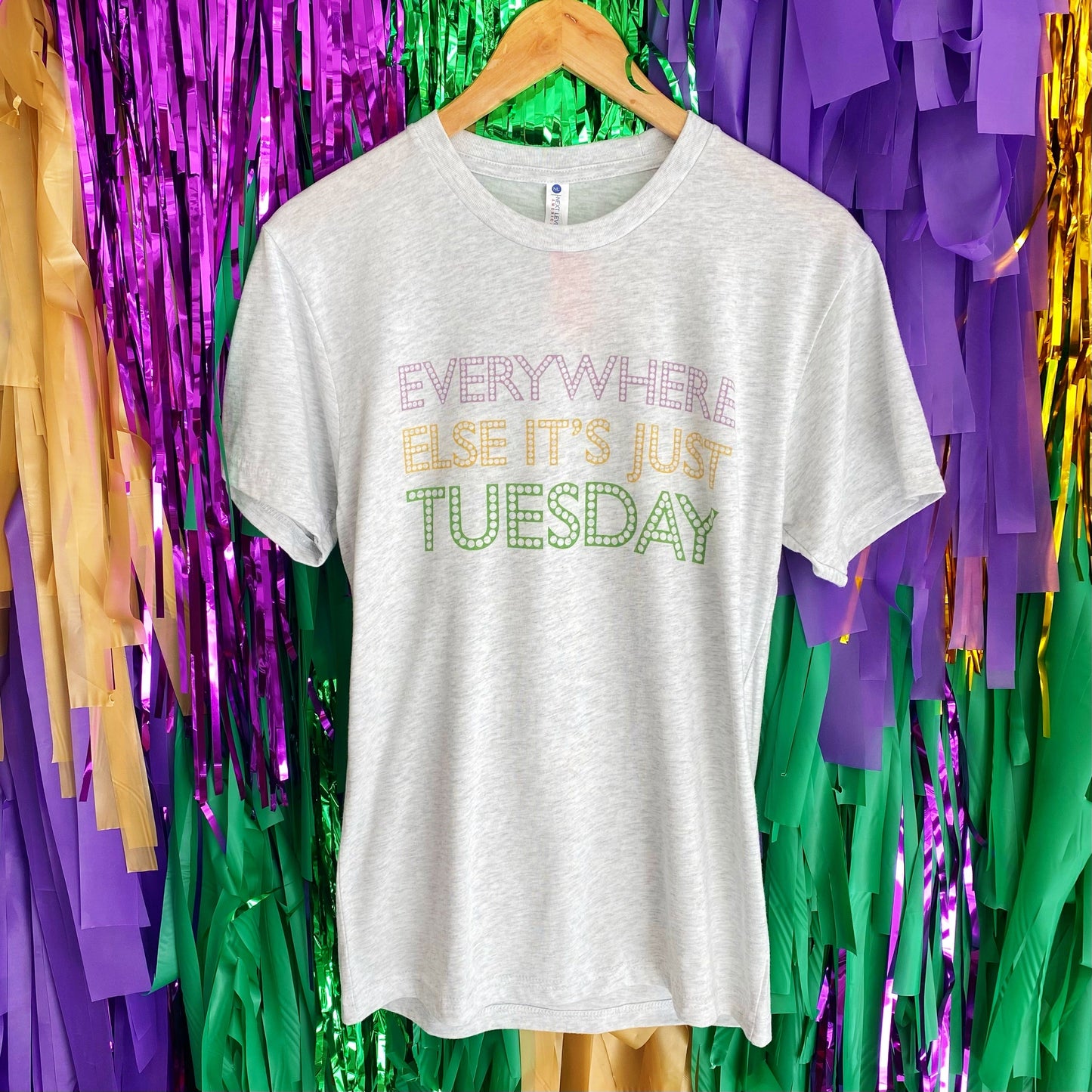 Everywhere Else Bead Tee-hea white