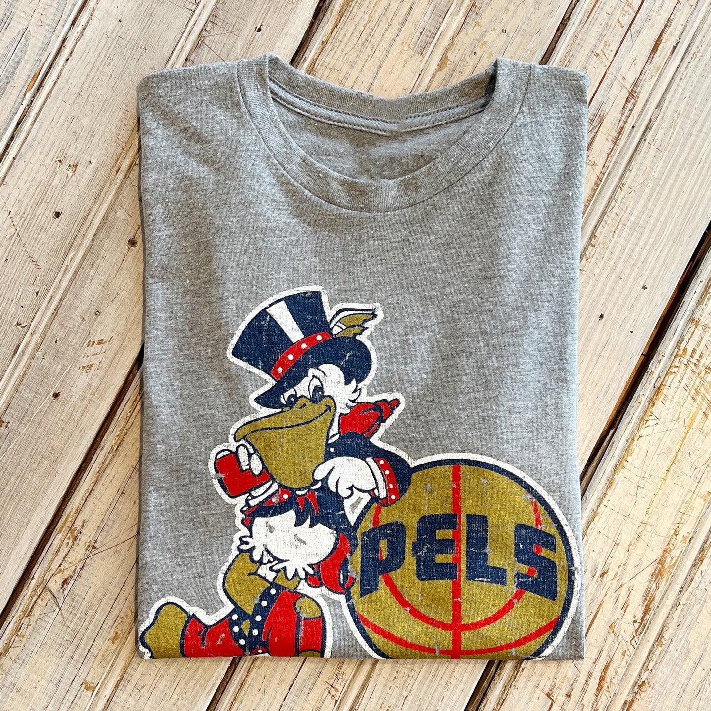 Retro Fair Pelican Pels Tee-hea grey