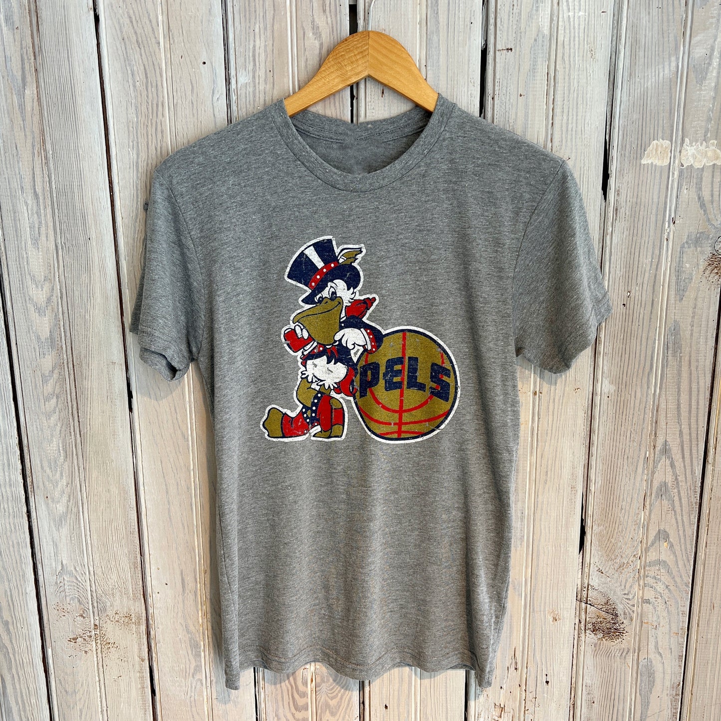 Retro Fair Pelican Pels Tee-hea grey